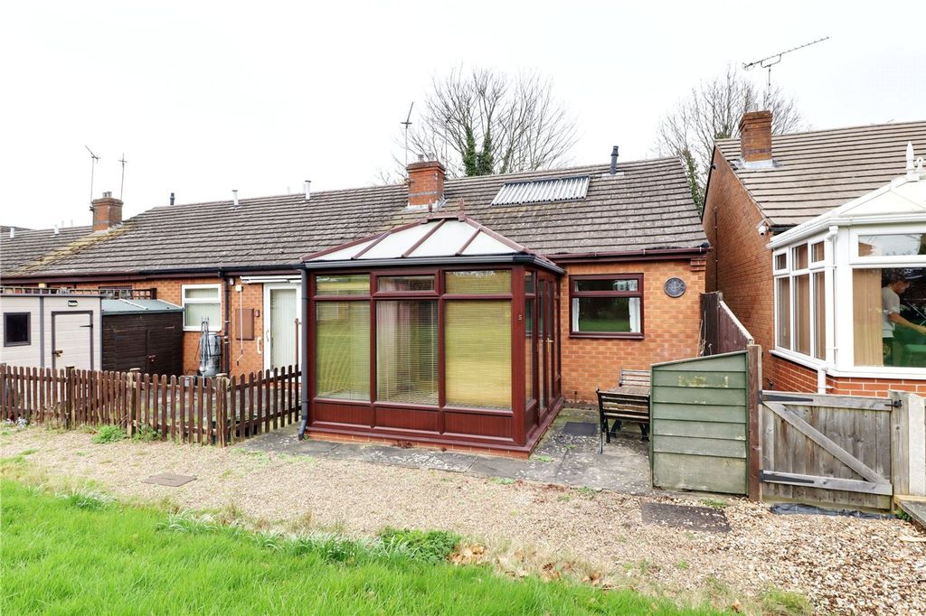 Property photo 2 of 14