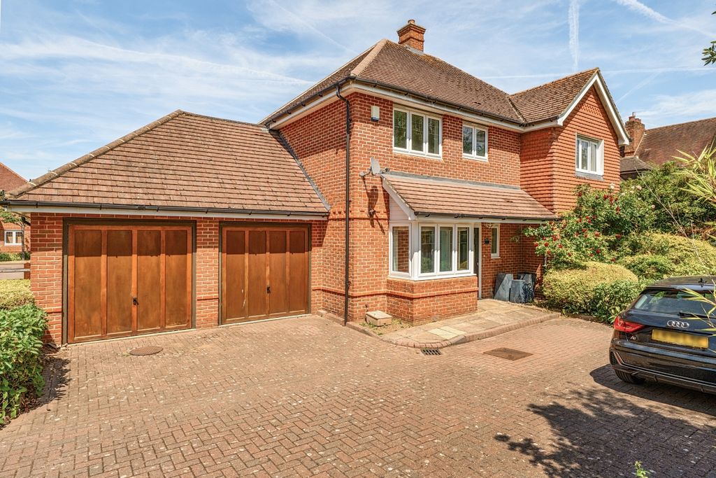 Property photo 1 of 8