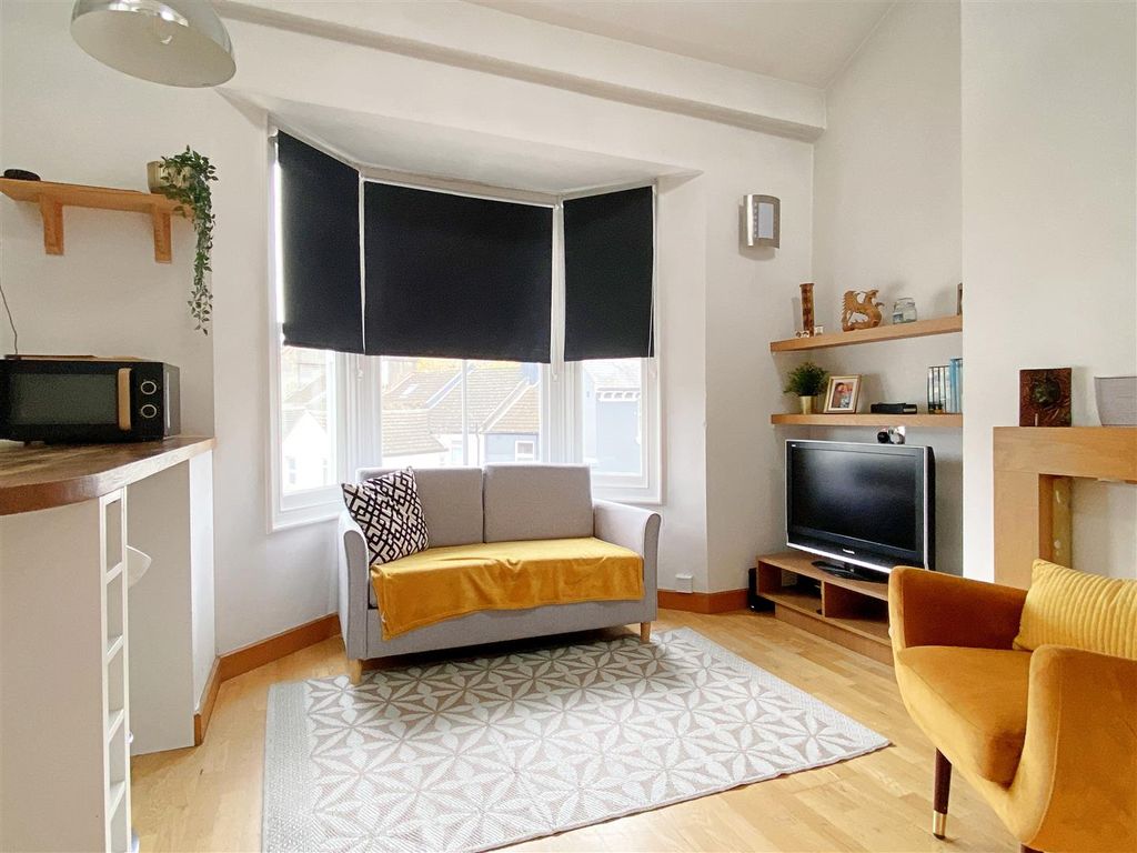 Property photo 2 of 7 Img_5187.Jpg