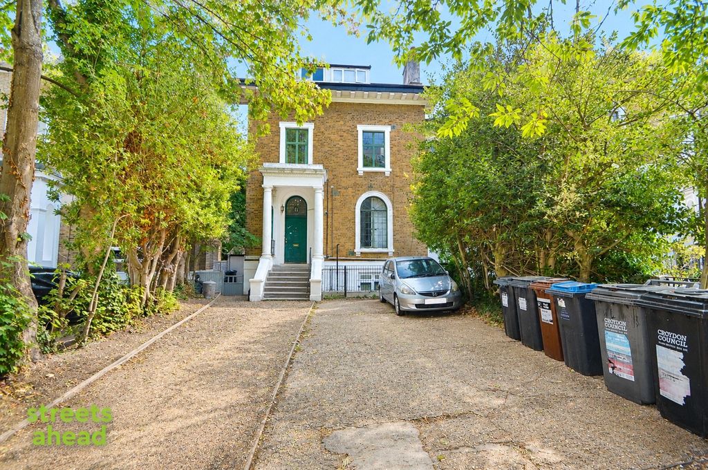 Property photo 1 of 8 Picture No. 05