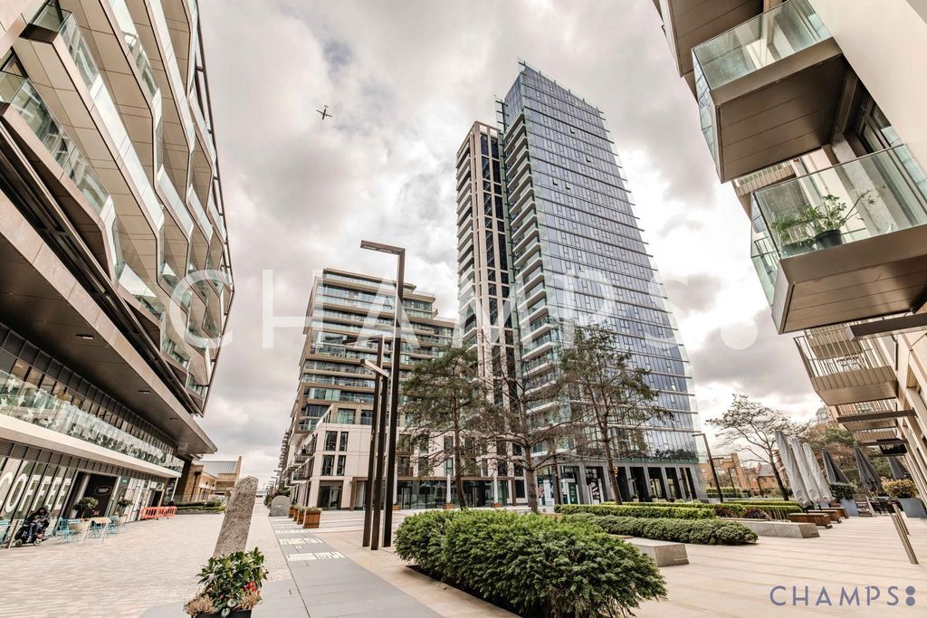 Property photo 1 of 12 3Bed For Rent In London Dock