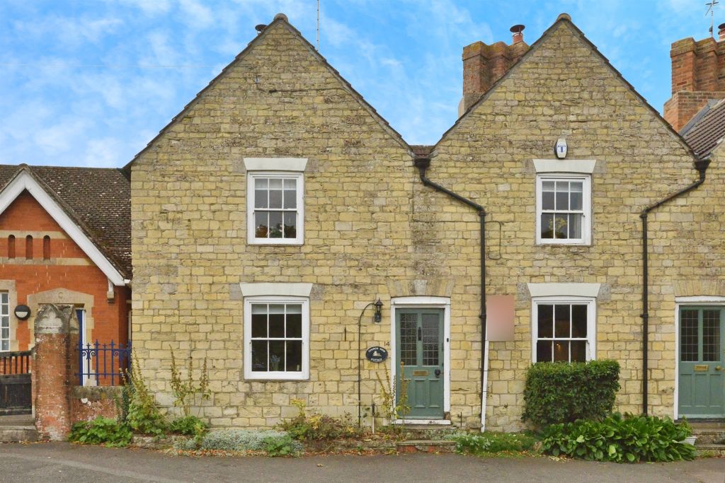 Property photo 1 of 18