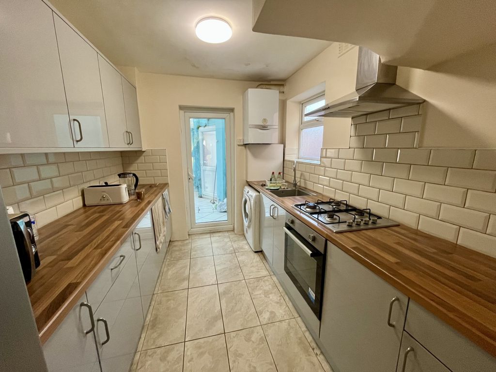 Property photo 3 of 14 Thumbnail_Img_3654