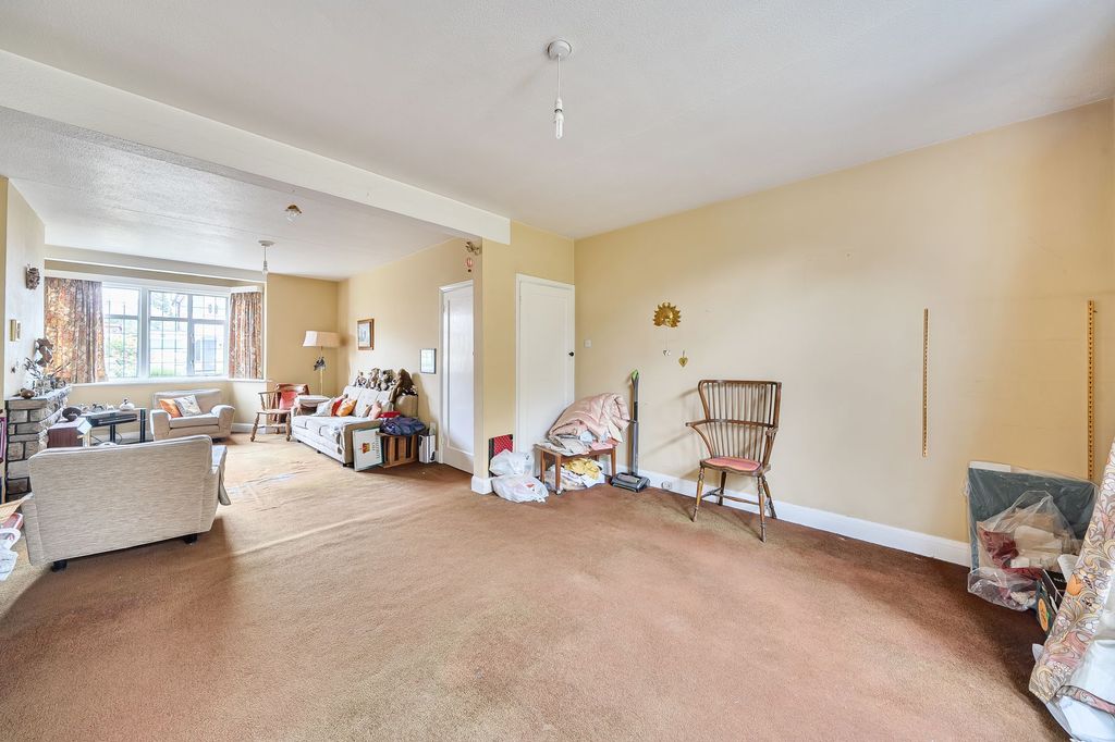 Property photo 2 of 19