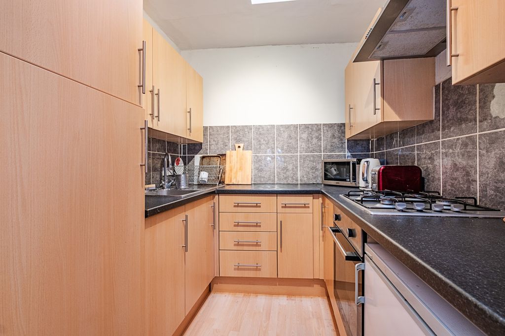 Property photo 3 of 7