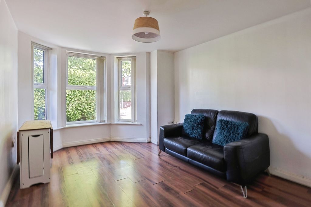 Property photo 2 of 15 Pbox-Img.Jpg