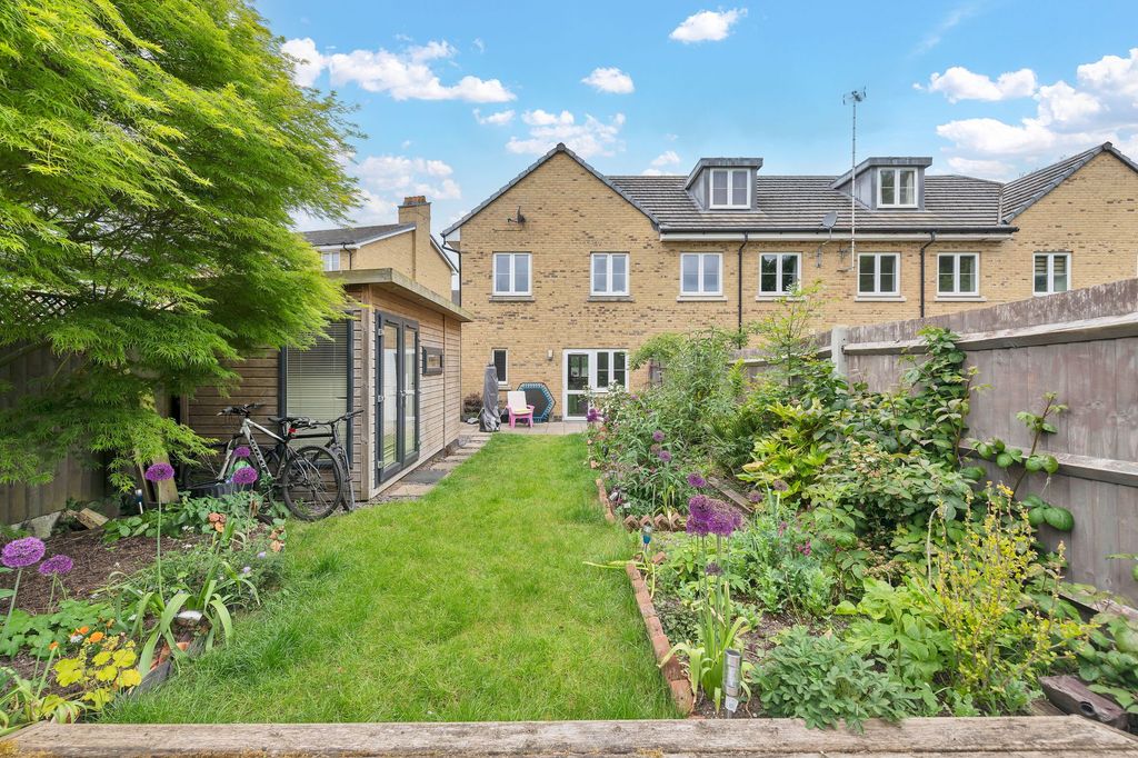 Property photo 3 of 13