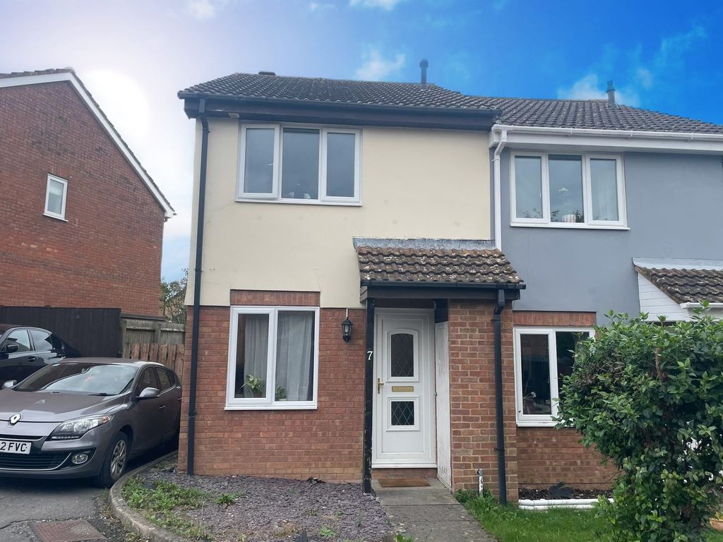 Property photo 1 of 7 Bedroom