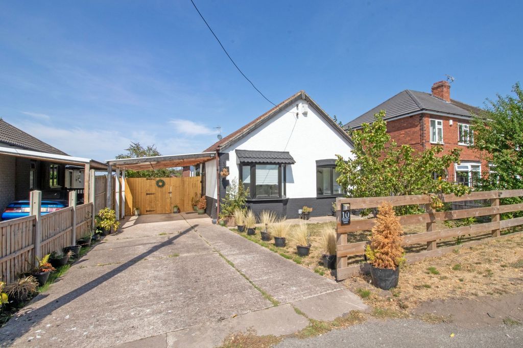 Property photo 1 of 32