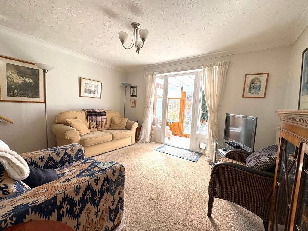 Property photo 3 of 9