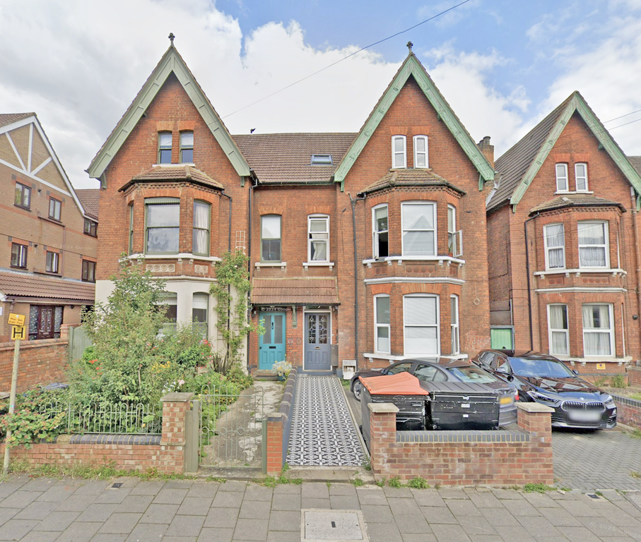 Property photo 1 of 6