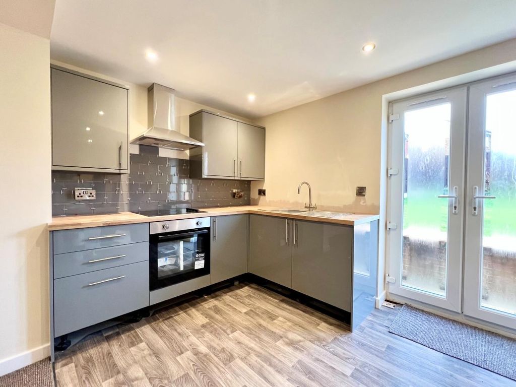 Property photo 2 of 10 5.Jpg