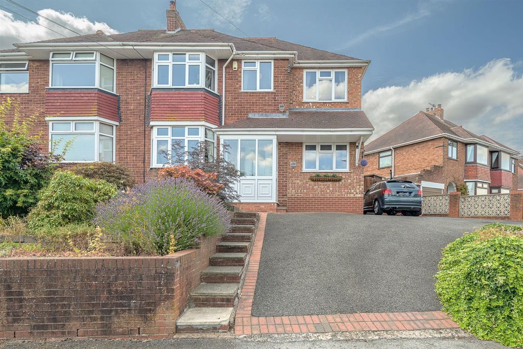 Property photo 1 of 37