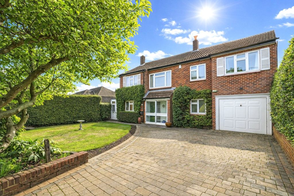 Property photo 1 of 38 Picture No. 32