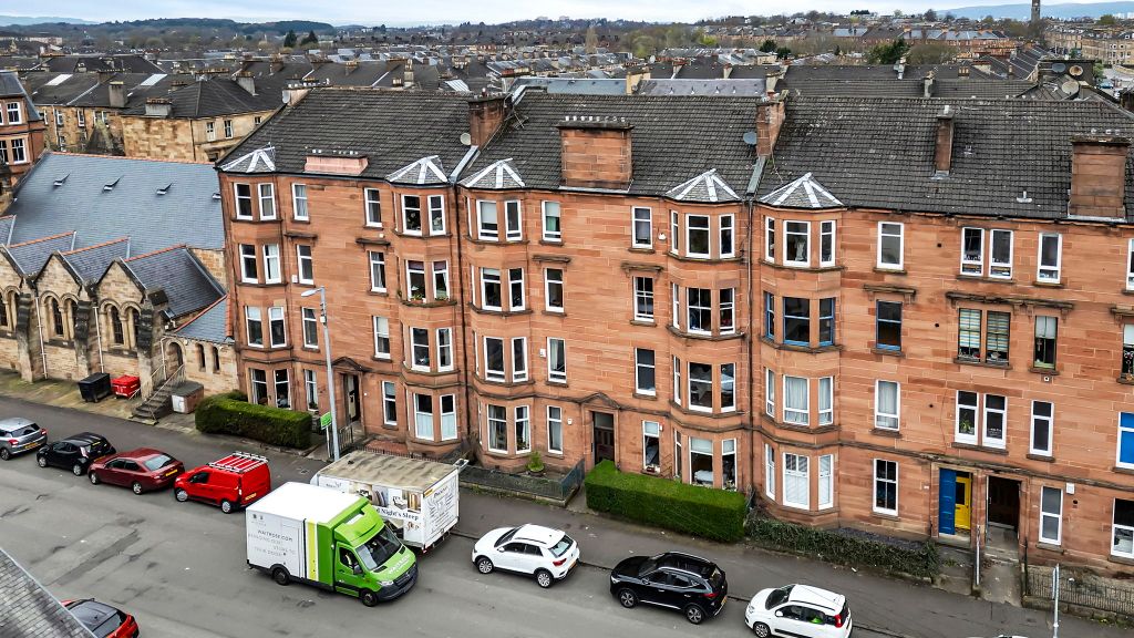 Property photo 1 of 22 4-Web-Or-Mls-152 Niddrie Road Flat 1_23