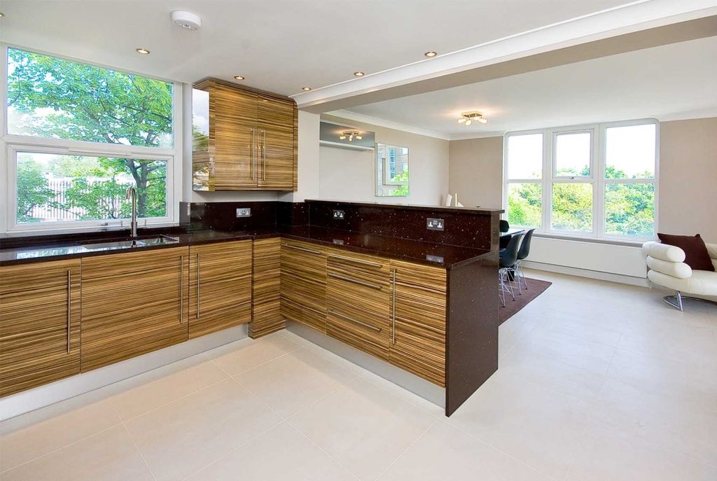 Property photo 2 of 9 4