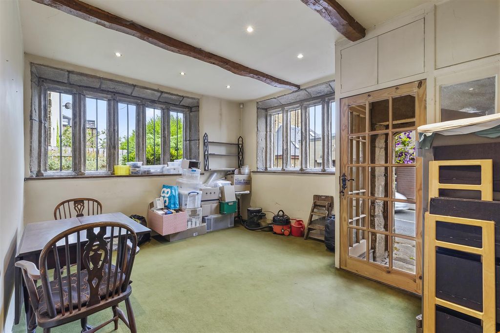 Property photo 2 of 14 Img_0683.Jpg