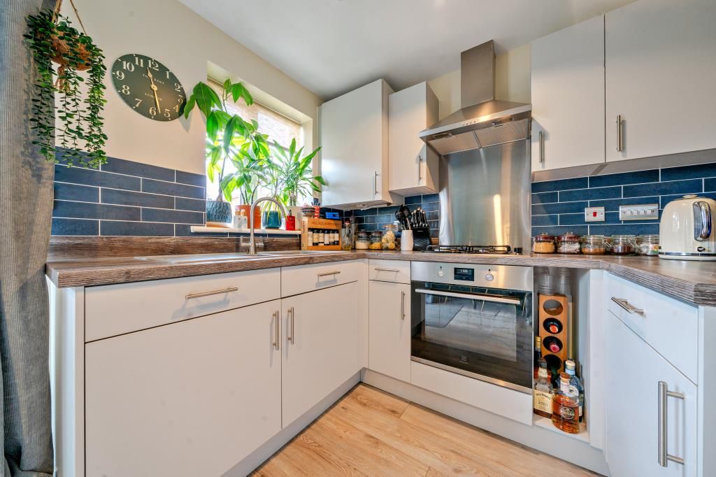 Property photo 2 of 20 Kitchen