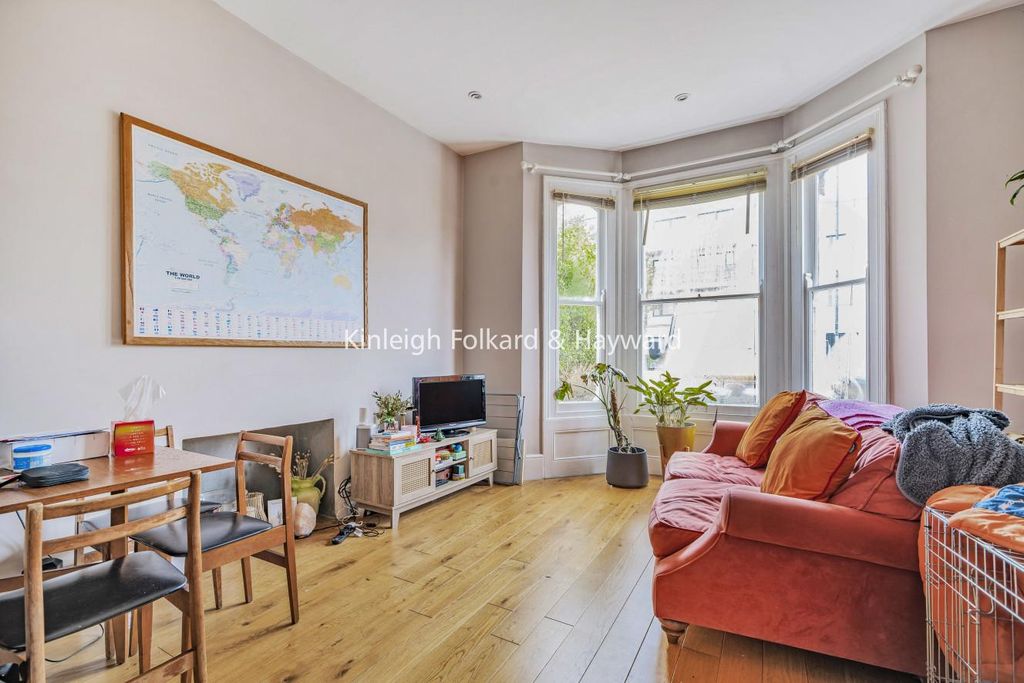 Property photo 3 of 12 Picture 3