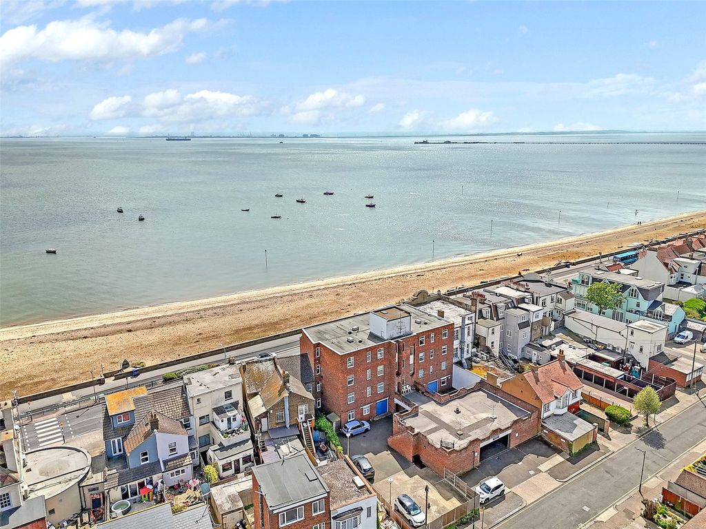 Property photo 1 of 16 Picture No. 04