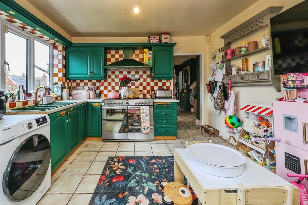 Property photo 2 of 15 Pbox-Img.Jpg