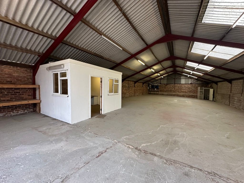 Property photo 3 of 5 Photo 4