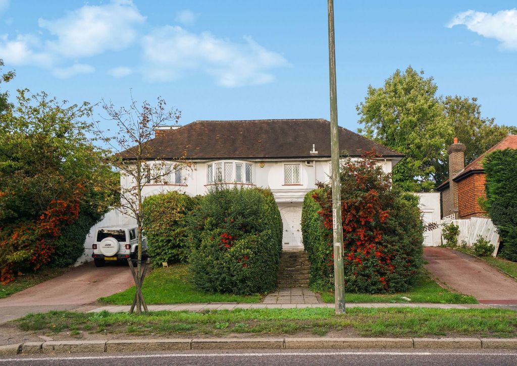 Property photo 1 of 28