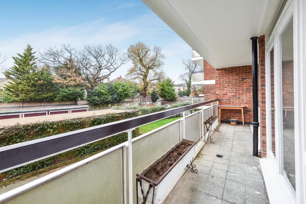 Property photo 2 of 10 Balcony