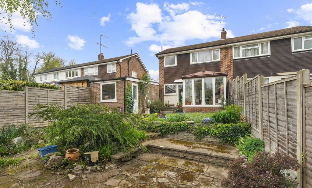 Property photo 2 of 27