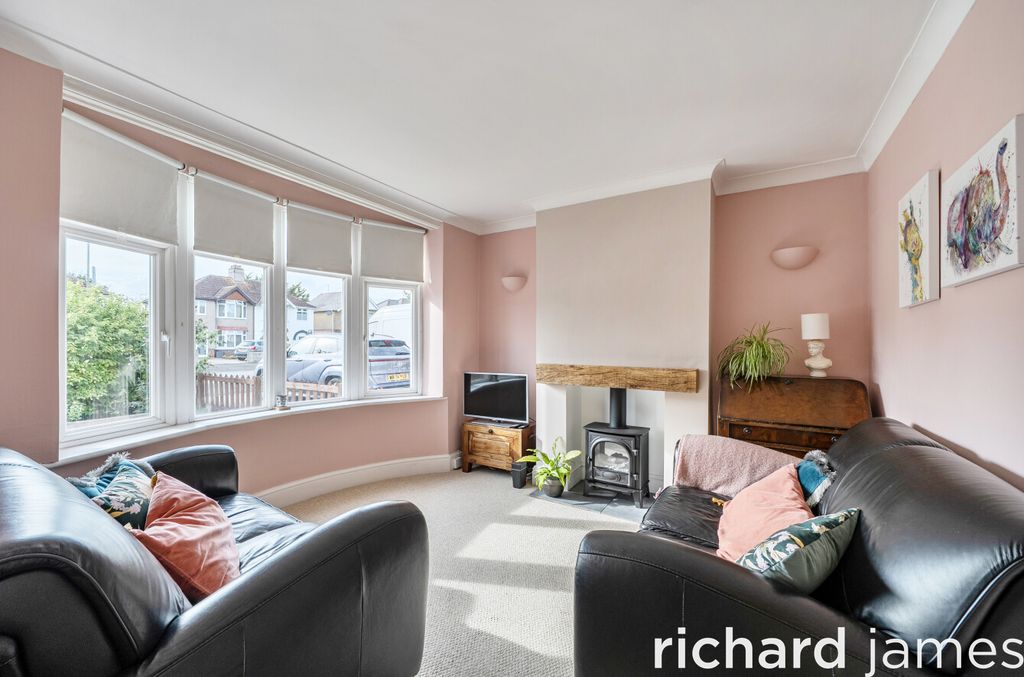 Property photo 2 of 13 9Ec38F4E5E0547069393367A8693F946