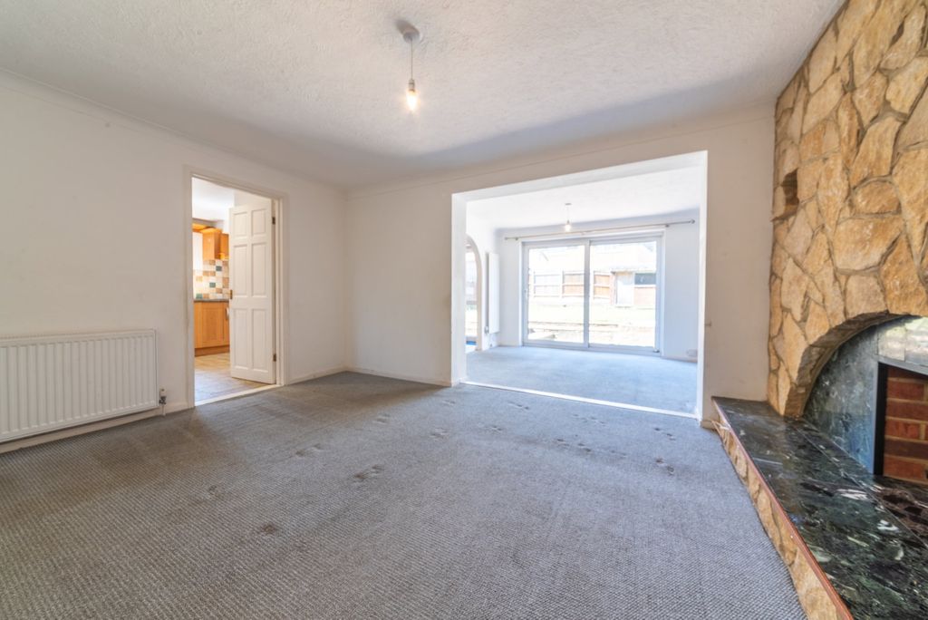 Property photo 3 of 33