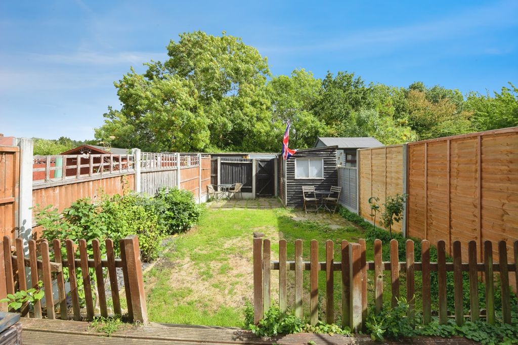 Property photo 3 of 11 Photo