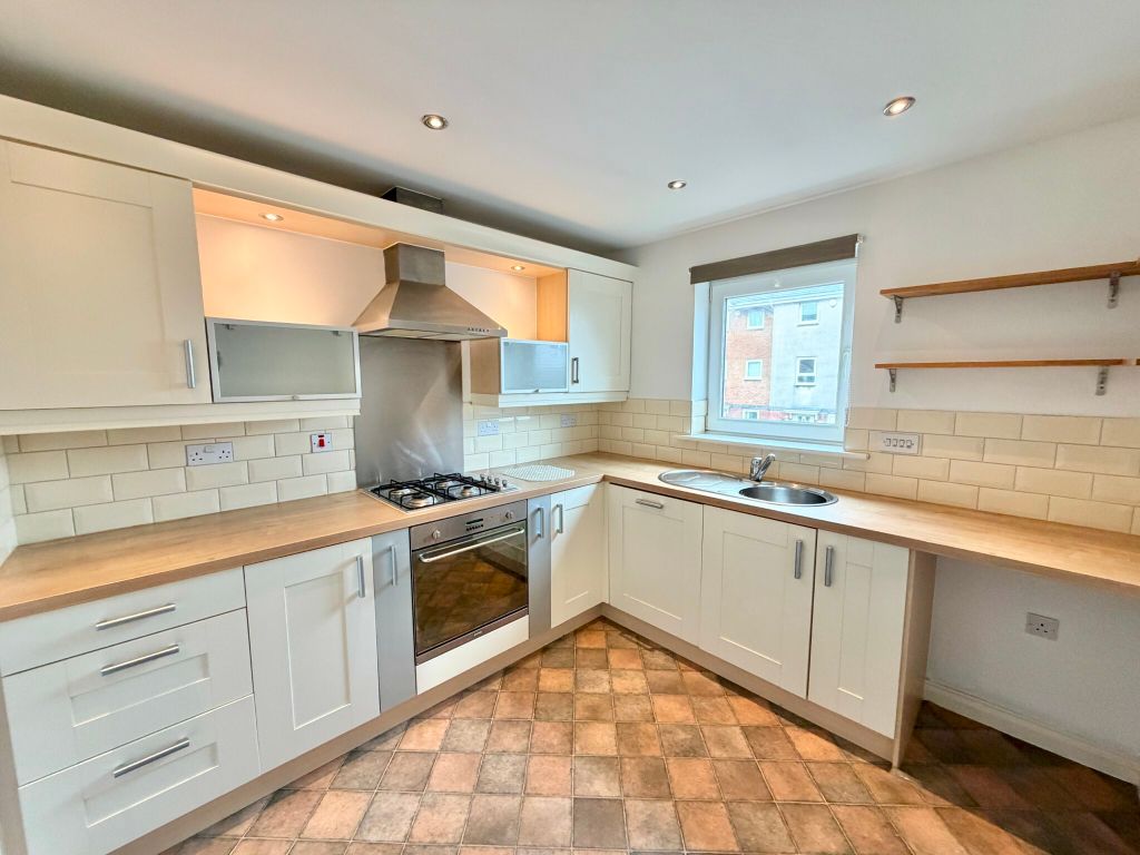 Property photo 2 of 33