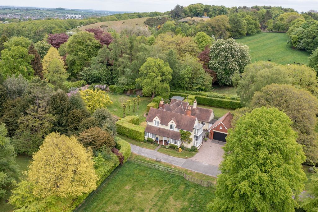 Property photo 1 of 36