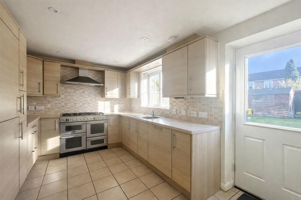 Property photo 3 of 10 4.Png