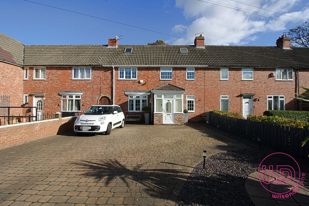 Property photo 1 of 36