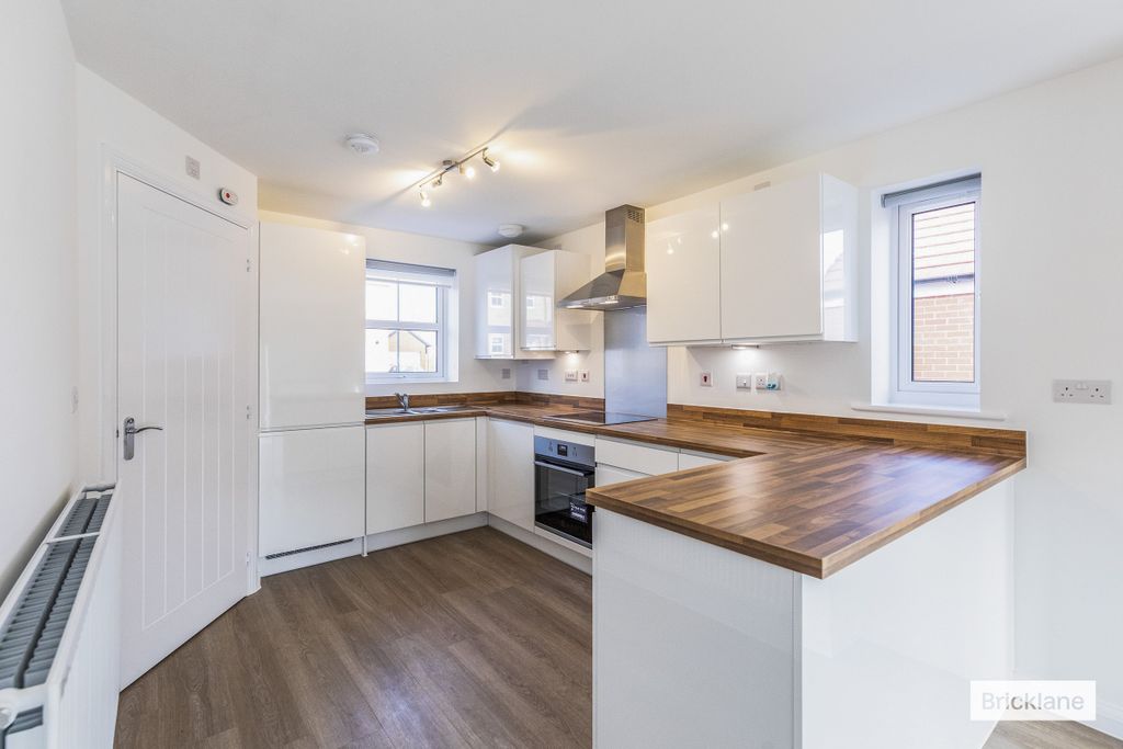 Property photo 2 of 13 Image