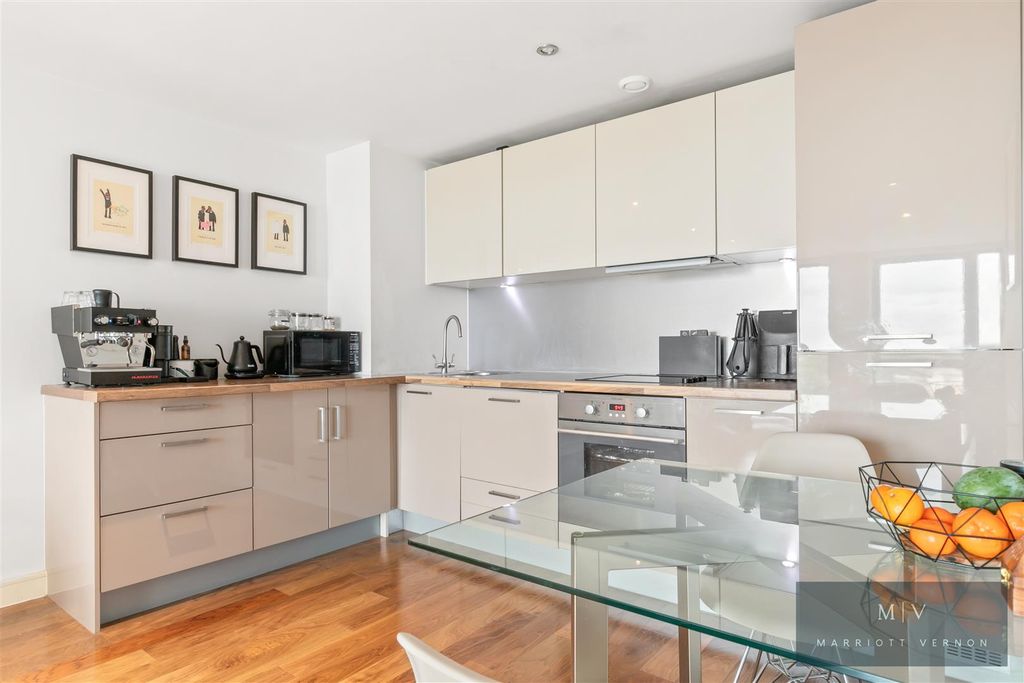 Property photo 3 of 12 Centrillion Point F 153 MV-8.Jpg