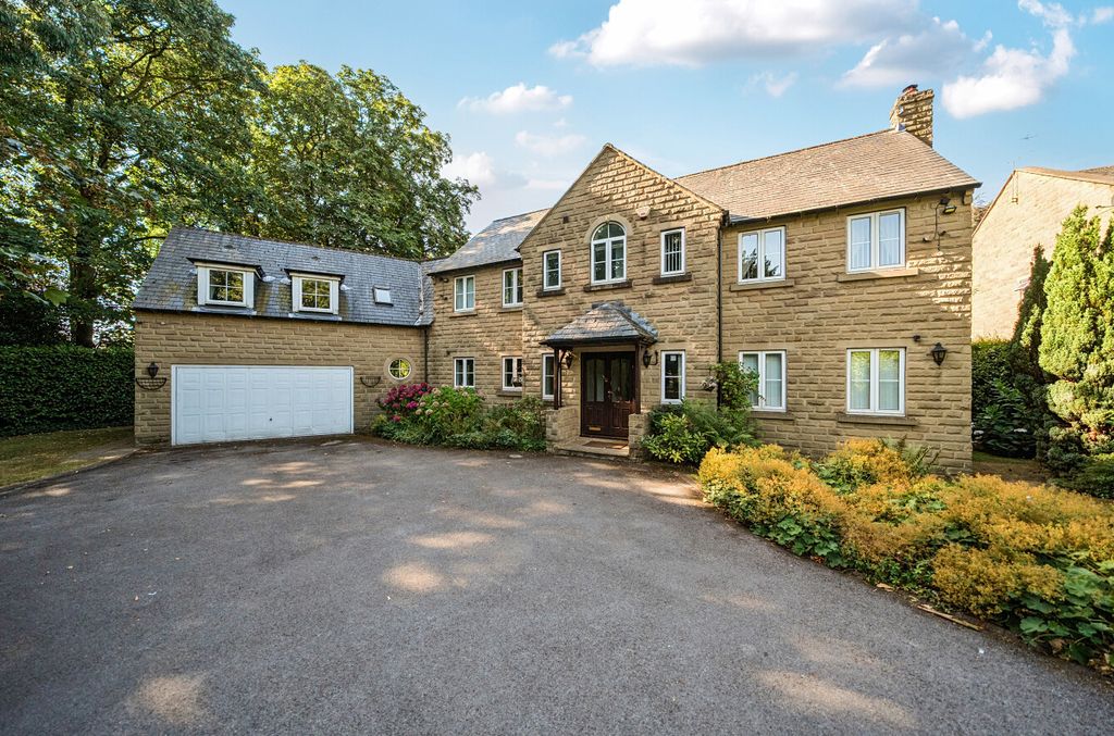 Property photo 1 of 34 External