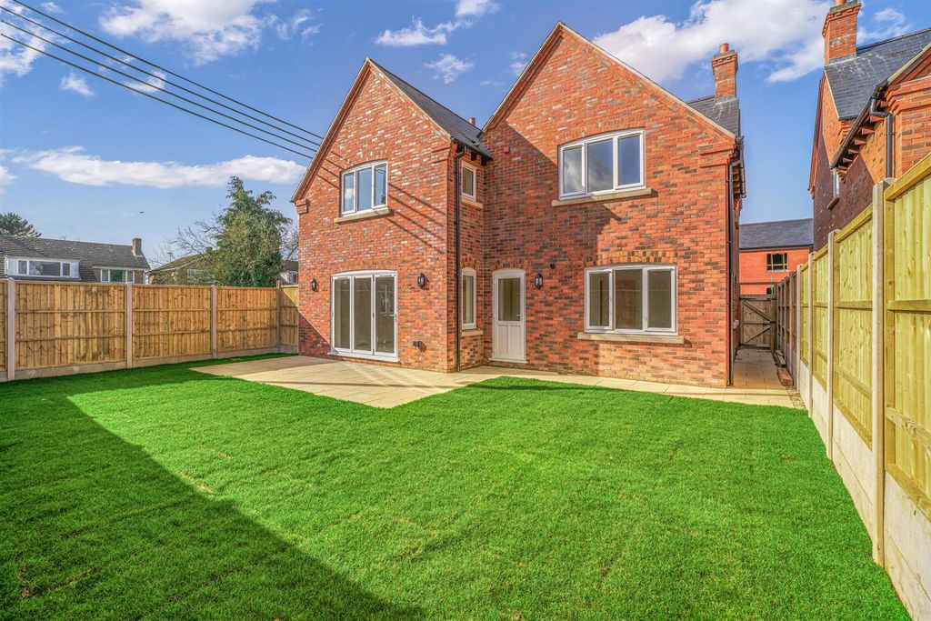 Property photo 3 of 33