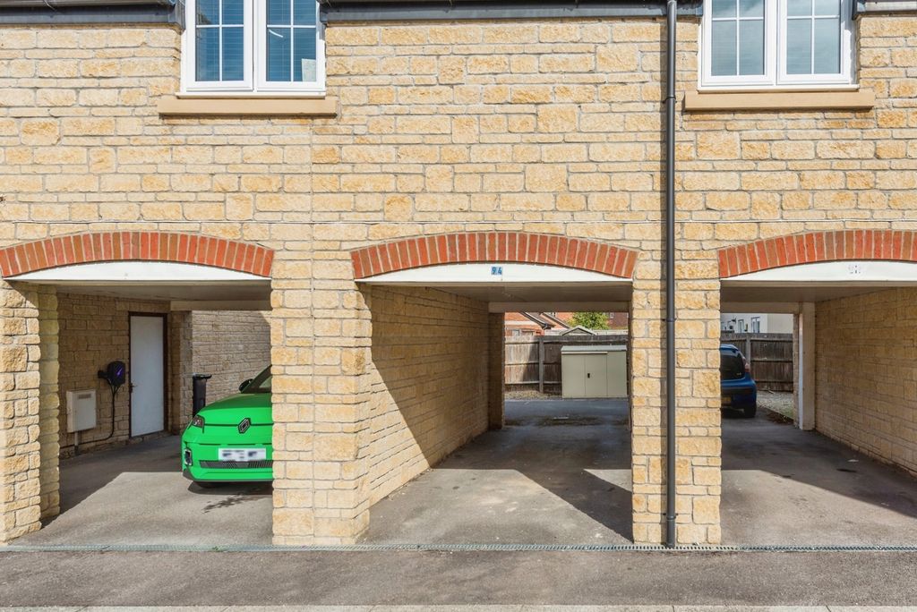 Property photo 2 of 10 Pbox-Img.Jpg