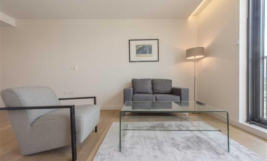 Property photo 1 of 16 87242345-165E-4B9...