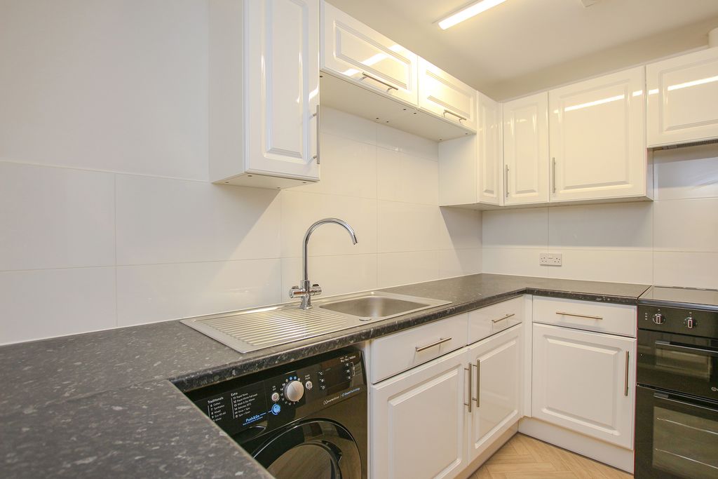 Property photo 2 of 8 Photo 1