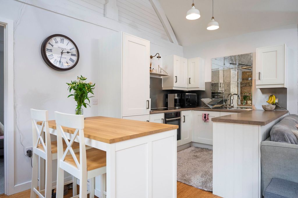 Property photo 2 of 13 Kitchen / Diner
