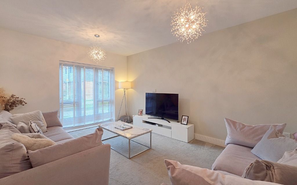 Property photo 3 of 16 4712285