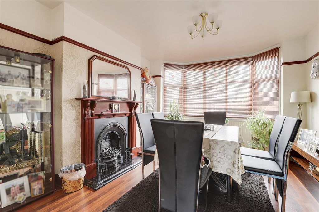 Property photo 2 of 19 03.Jpg