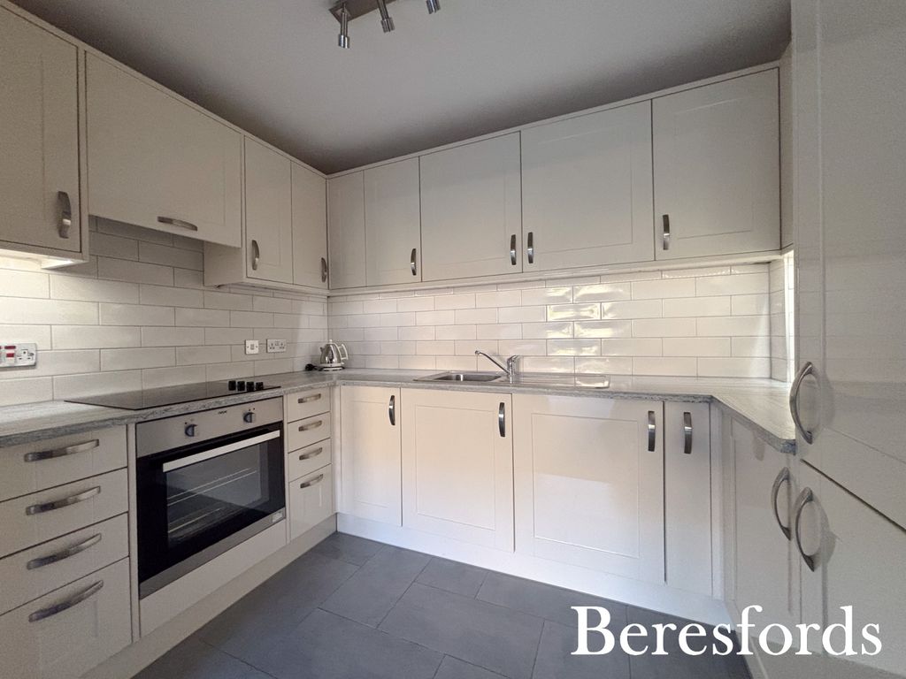 Property photo 2 of 16 Picture No. 13