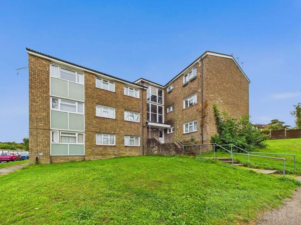 Property photo 1 of 18