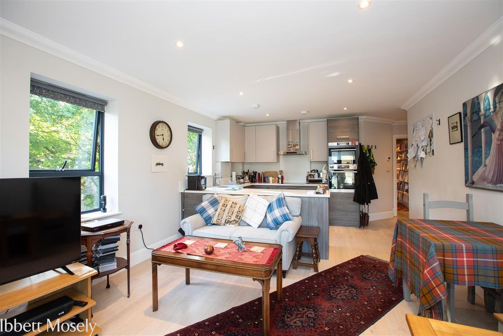 Property photo 3 of 10 31.Jpg