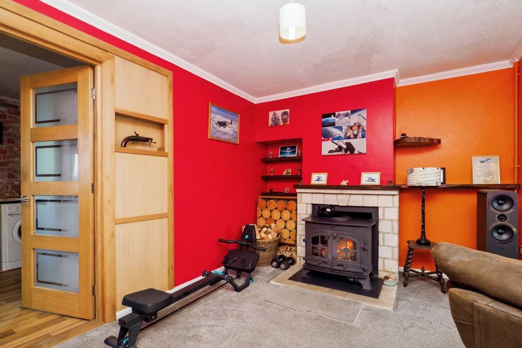 Property photo 2 of 24